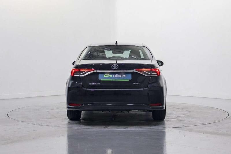 Usado Toyota Corolla Eco 98 CV (72 kW) 2025 Negro Berlina