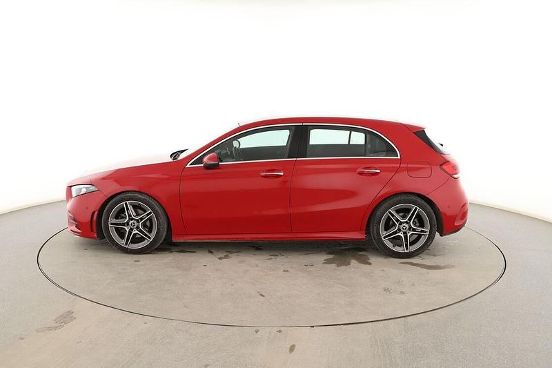 Usado Mercedes A180 115 CV (84 kW) 2018 Rojo Utilitario