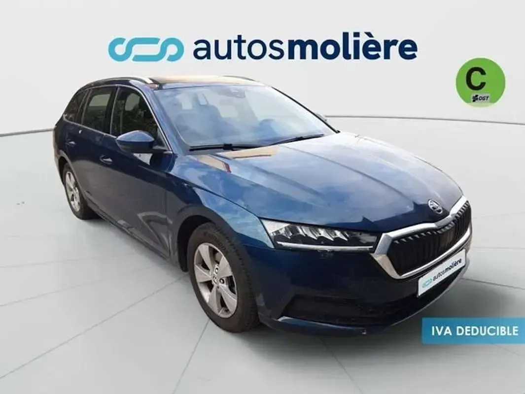 Usado Skoda Octavia Ambition 116 CV (85 kW) 2022 Azul Utilitario