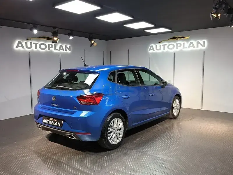 Usado Seat Ibiza FR 115 CV (84 kW) 2024 Azul Utilitario