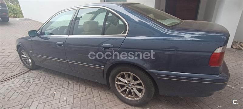 Usado BMW 520 Exclusive 136 CV (100 kW) 2000 Azul Berlina