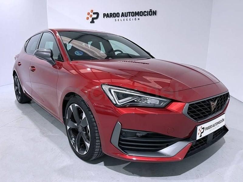 Usado Cupra Leon 150 CV (110 kW) 2024 Granate Berlina
