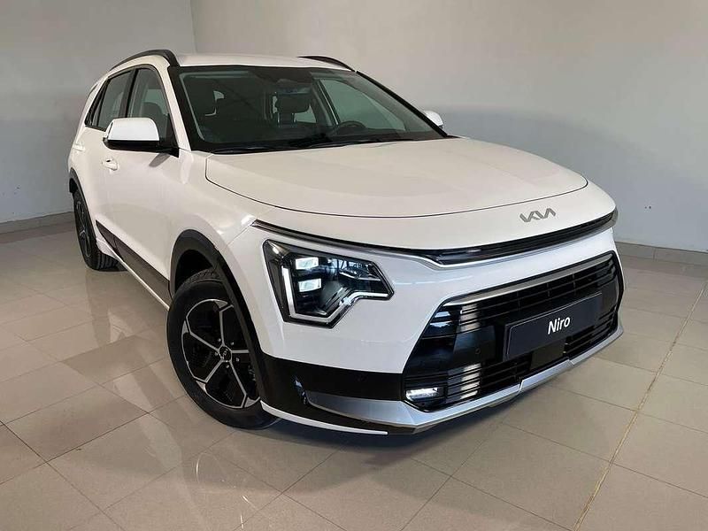 Usado Kia Niro 129 CV (94 kW) 2024 Blanco SUV
