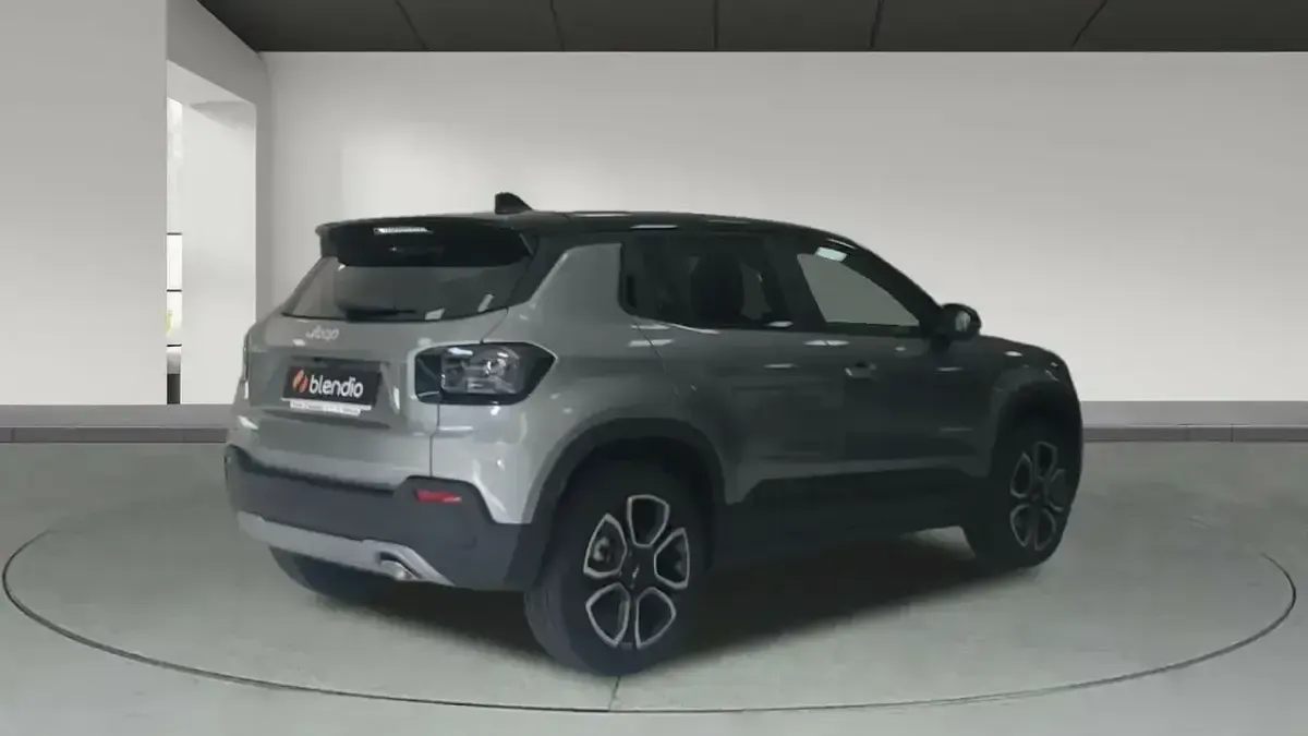 Usado Jeep Avenger Summit 100 CV (73 kW) 2024 Gris SUV