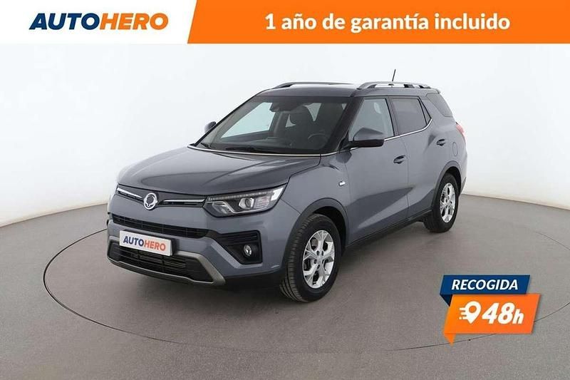 Gris Usado 2021 Ssangyong Tivoli SUV | 16.285 € (Un poco caro) - Imagen 1/3