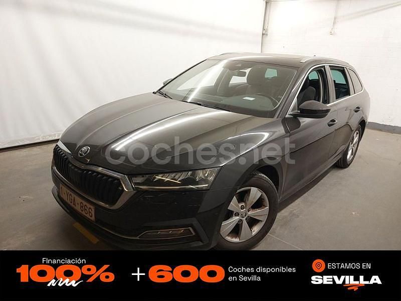 Negro Usado 2020 Skoda Octavia Ambition Familiar | 16.450 € (Precio justo) - Imagen 1/4