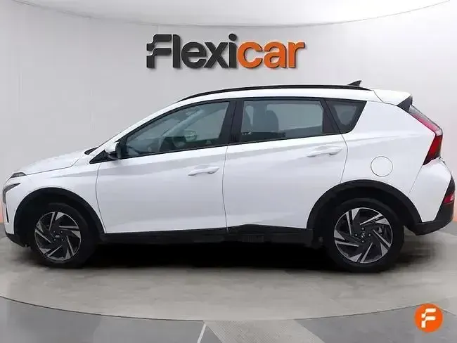 Usado Hyundai Bayon 84 CV (61 kW) 2023 Negro SUV