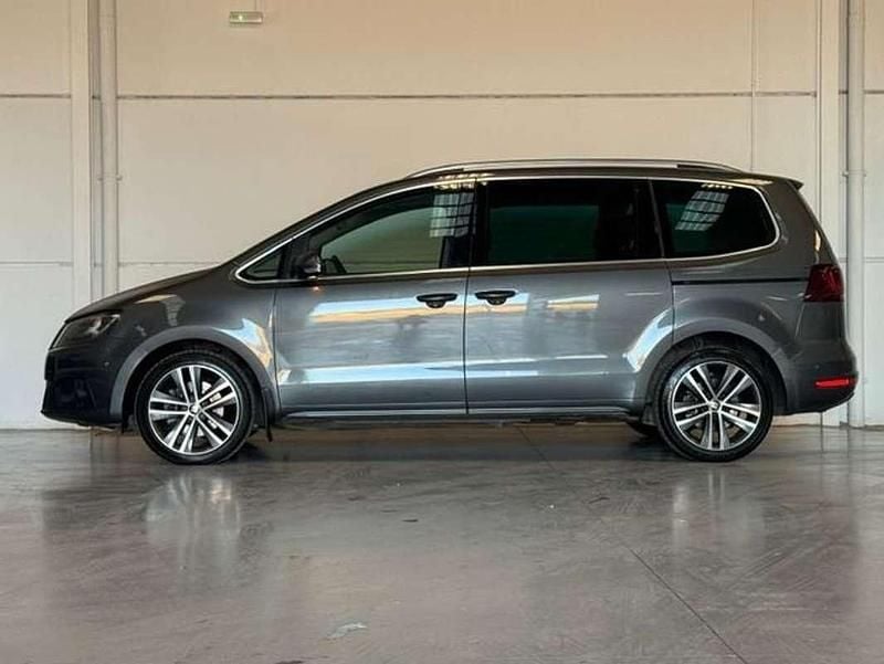 Usado Seat Alhambra XCELLENCE 151 CV (111 kW) 2019 Gris / plata Monovolumen