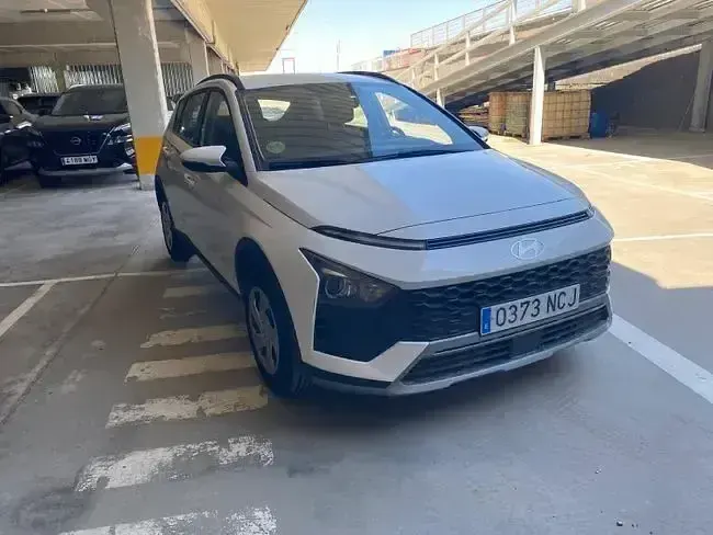 Usado Hyundai Bayon 84 CV (61 kW) 2025 Blanco SUV