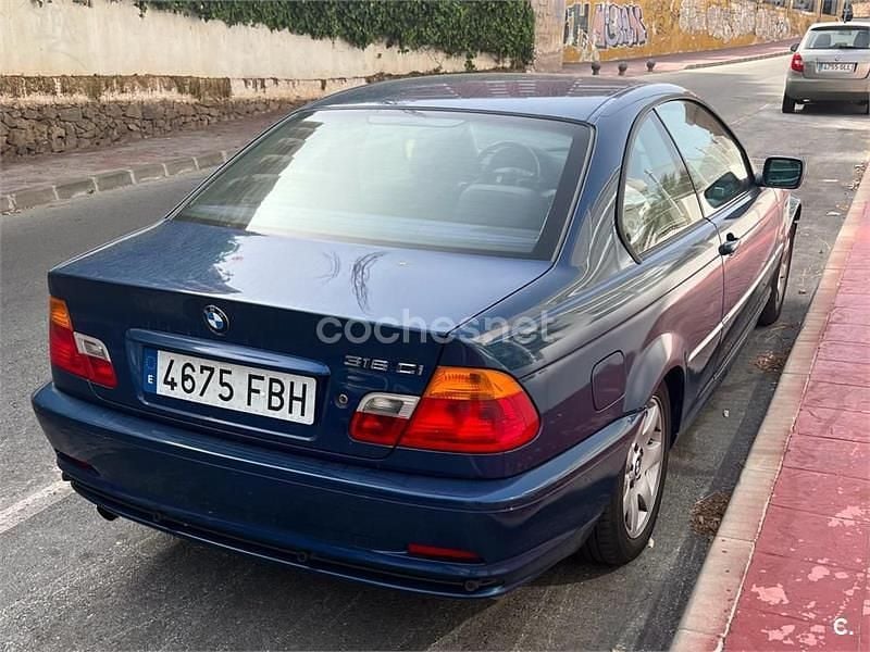Usado BMW 318 118 CV (86 kW) 2002 Azul Coupe