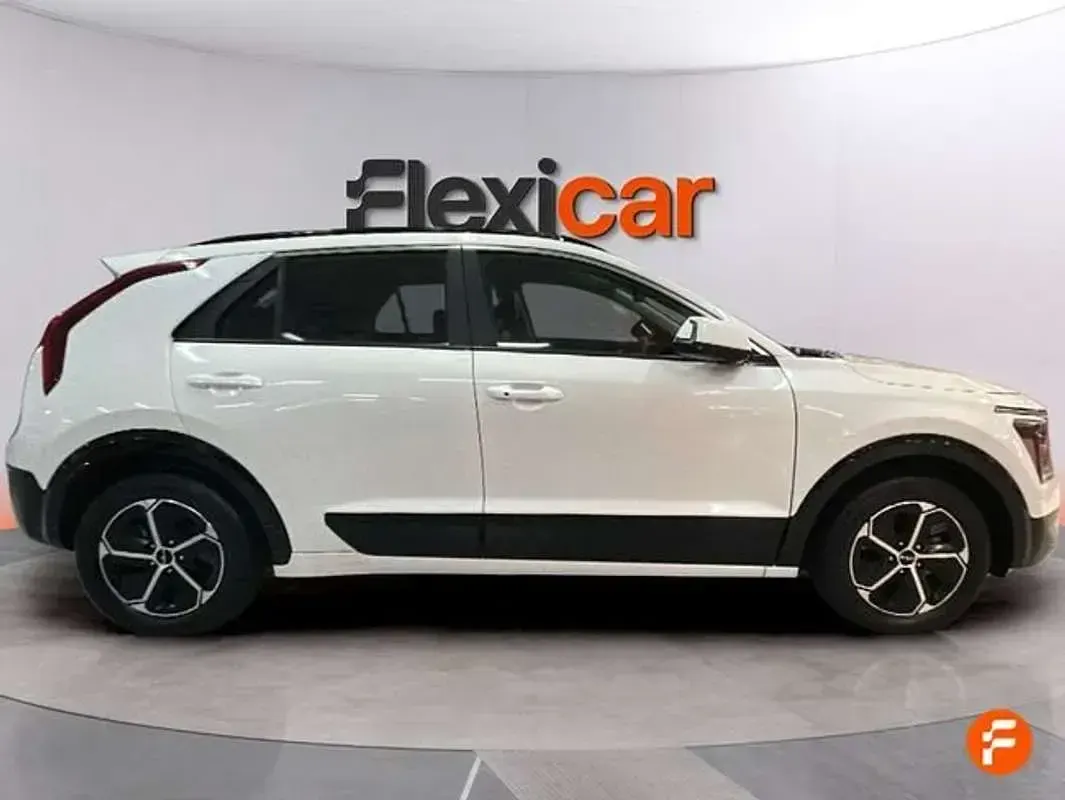 Usado Kia Niro 129 CV (94 kW) 2025 Blanco SUV