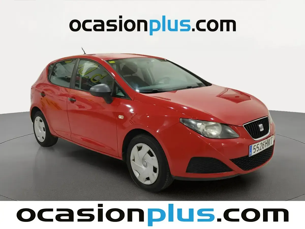 Usado Seat Ibiza Reference 86 CV (63 kW) 2012 Rojo Utilitario
