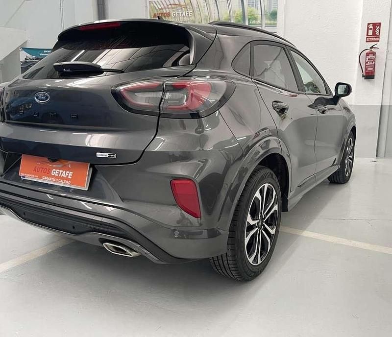 Usado Ford Puma Titanium 125 CV (91 kW) 2023 Gris SUV