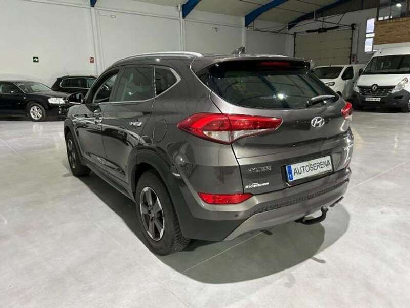 Usado Hyundai Tucson Premium 185 CV (136 kW) 2016 Gris SUV