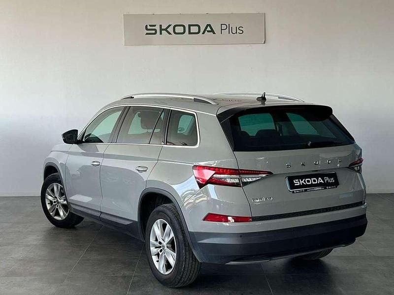 Usado Skoda Kodiaq Ambition 150 CV (110 kW) 2021 Gris SUV