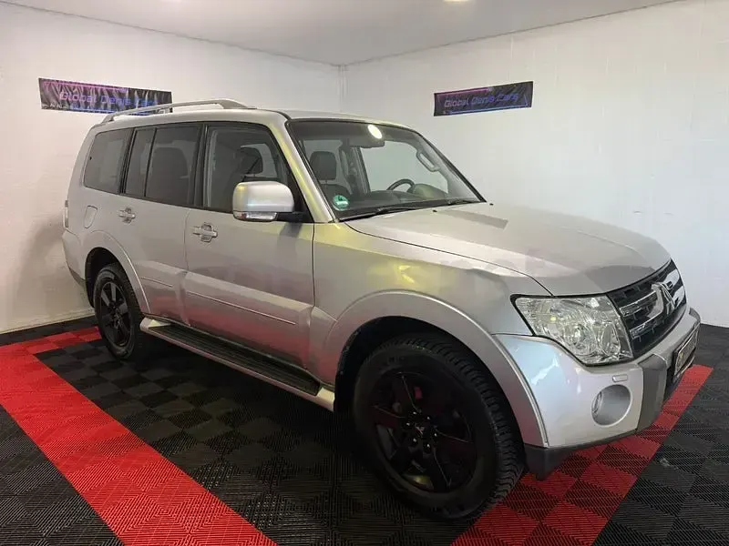 Usado Mitsubishi Montero Motion 200 CV (147 kW) 2009 Gris / plata SUV