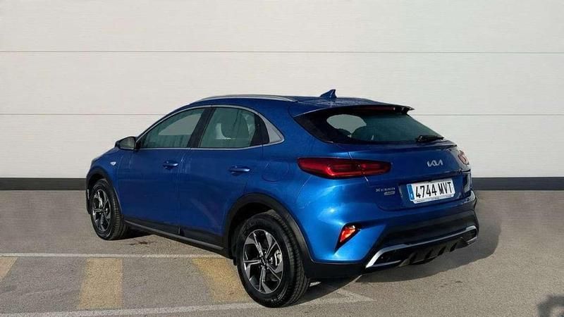 Usado Kia XCeed 140 CV (102 kW) 2024 Azul SUV