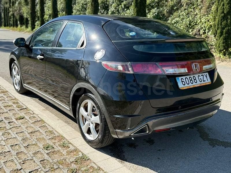 Usado Honda Civic Sport 100 CV (73 kW) 2010 Negro Berlina
