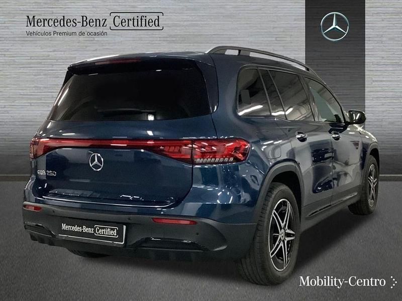 Usado Mercedes EQB250 AMG line 139 kW (190 CV) 2023 Azul denim SUV