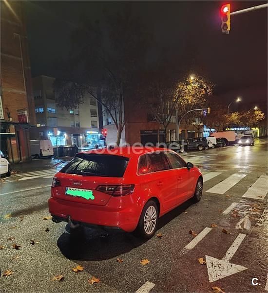 Usado Audi A3 Attraction 150 CV (110 kW) 2013 Rojo Berlina