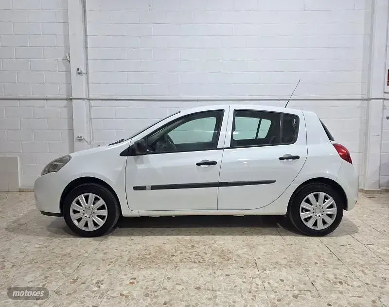 Usado Renault Clio 90 CV (66 kW) 2012 Blanco