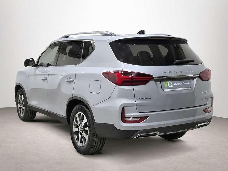 Usado Ssangyong (KGM) Rexton 203 CV (149 kW) 2023 Gris / plata SUV