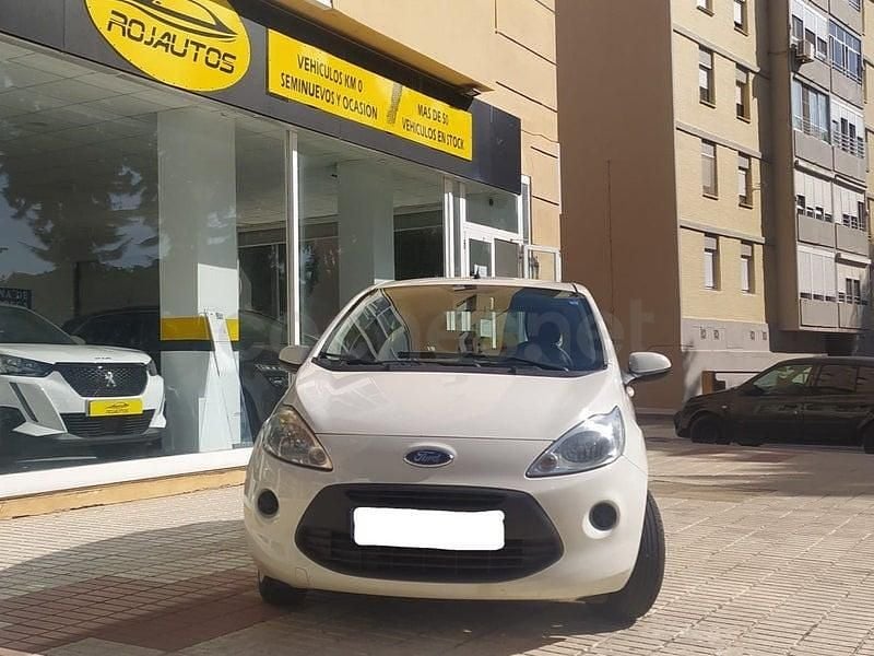 Usado Ford Ka 69 CV (50 kW) 2014 Blanco Berlina