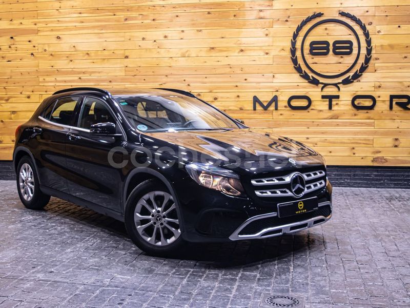 Negro Usado 2019 Mercedes GLA200 SUV | 21.970 € (Buen precio) - Imagen 1/4