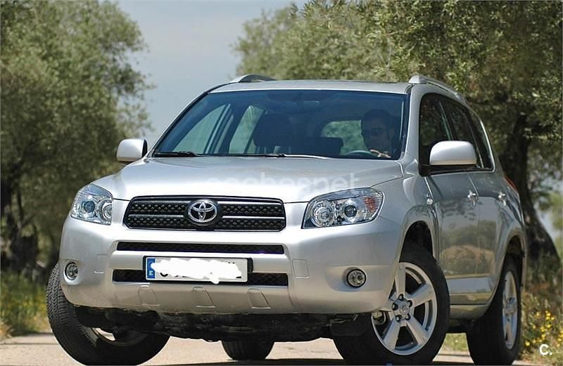 Gris / plata Usado 2006 Toyota RAV4 Luna SUV | 9999 € (Precio justo) - Imagen 1/1