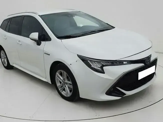 Usado Toyota Corolla Active 122 CV (89 kW) 2021 Blanco Familiar