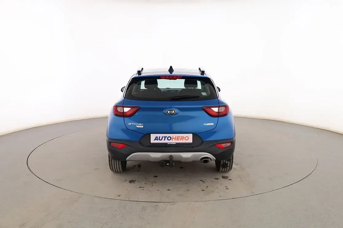 Usado Kia Stonic 101 CV (74 kW) 2021 Azul SUV