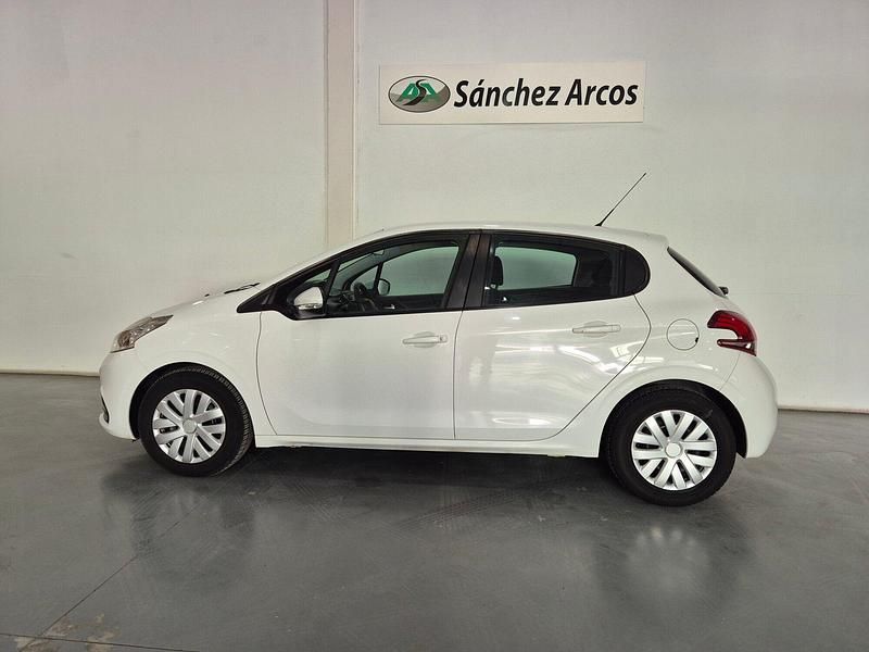 Usado Peugeot 208 Access 75 CV (55 kW) 2017 Blanco Utilitario