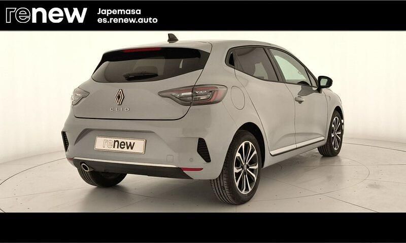 Usado Renault Clio V Techno 100 CV (73 kW) 2025 Gris Berlina