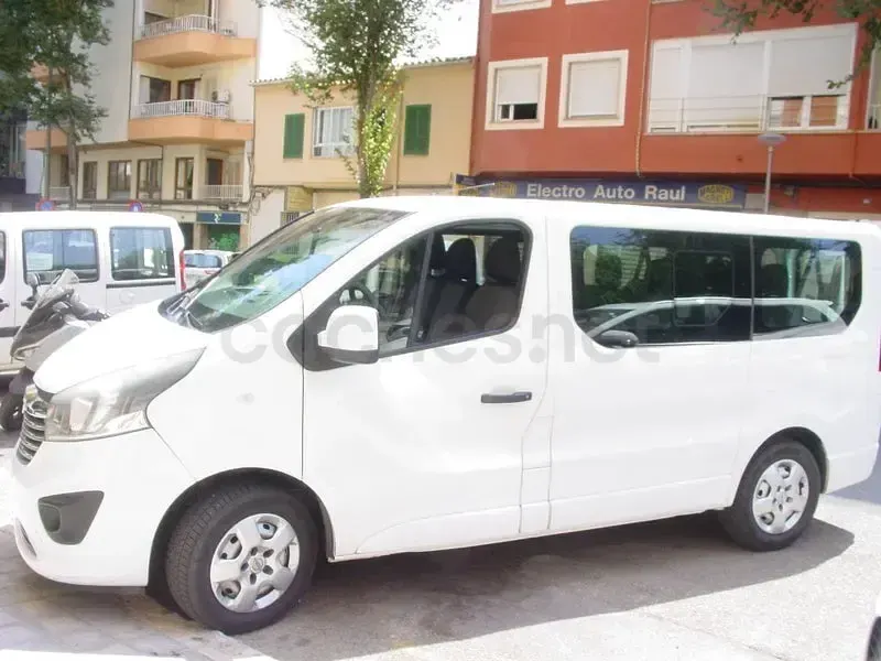 Usado Opel Vivaro 125 CV (91 kW) 2018 Blanco Monovolumen