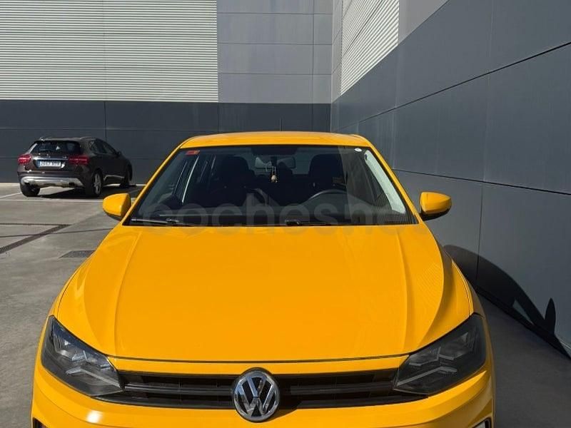 Usado VW Polo Advance 80 CV (58 kW) 2019 Amarillo Utilitario