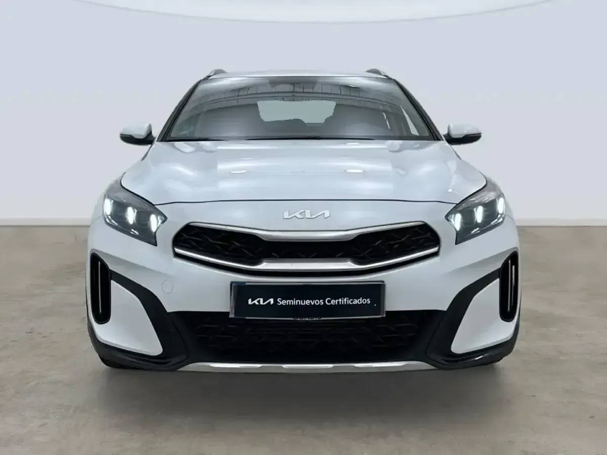Usado Kia XCeed 100 CV (73 kW) 2024 Blanco SUV
