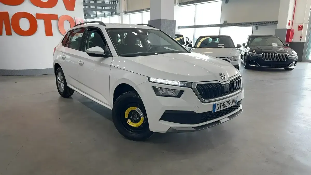Usado Skoda Kamiq Ambition 95 CV (69 kW) 2023 Blanco SUV