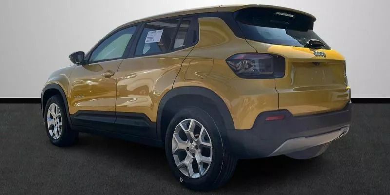 Usado Jeep Avenger Altitude 101 CV (74 kW) 2024 Negro SUV