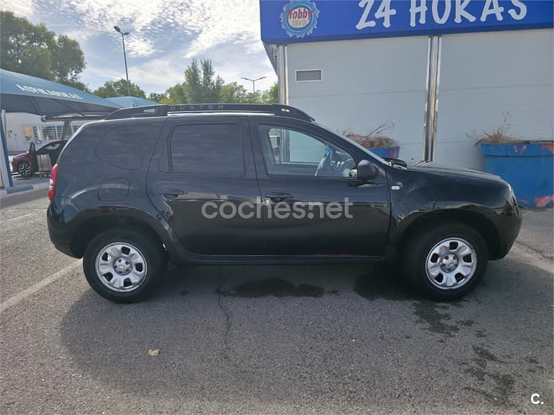 Usado Dacia Duster Lauréate 125 CV (91 kW) 2014 Negro SUV