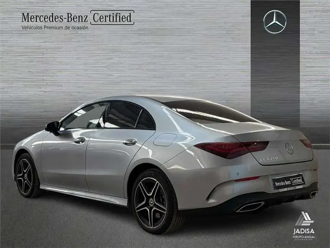 Usado Mercedes CLA250e 218 CV (160 kW) 2025 Berlina