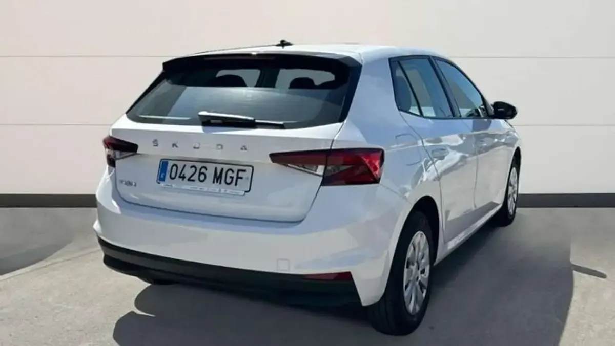 Usado Skoda Fabia Active 80 CV (58 kW) 2023 Blanco Utilitario