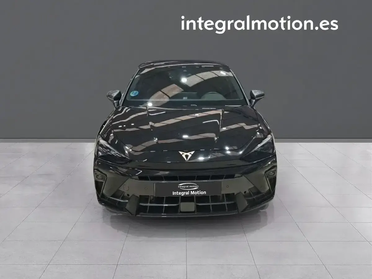 Usado Cupra Leon 150 CV (110 kW) 2025 Negro Berlina