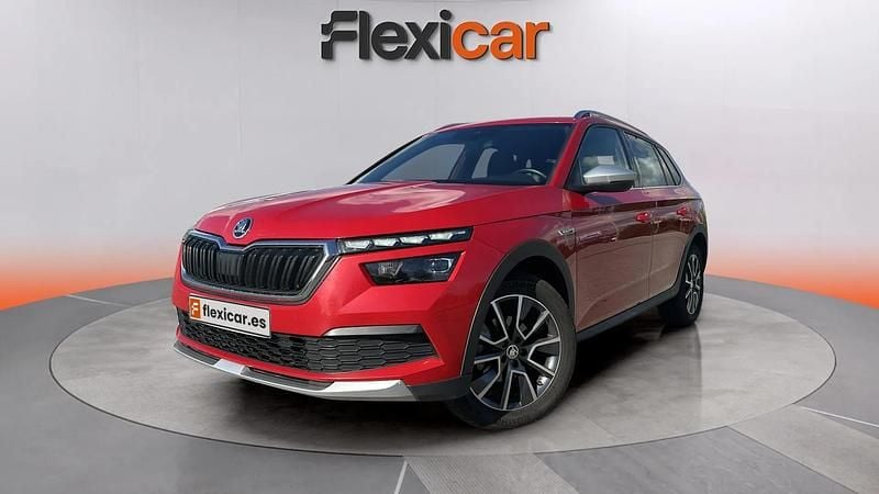 Usado Skoda Kamiq Active 110 CV (80 kW) 2022 Rojo SUV