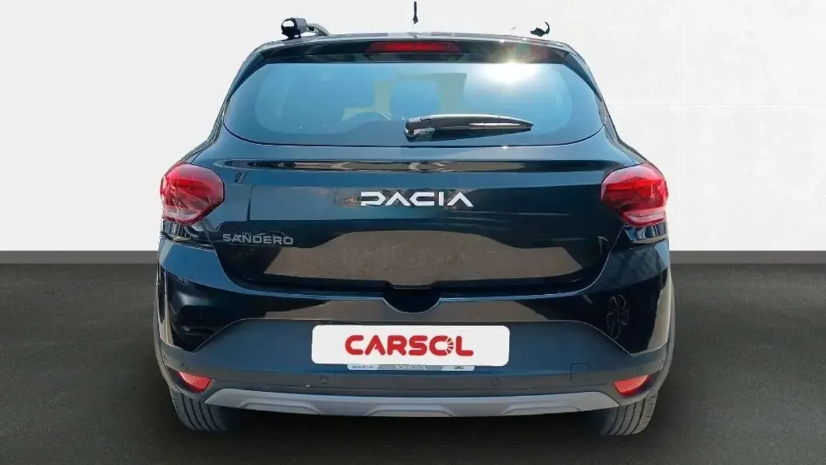 Usado Dacia Sandero Expression 91 CV (66 kW) 2023 Negro Utilitario