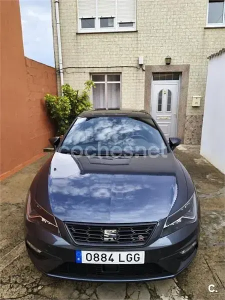 Usado Seat Leon FR 150 CV (110 kW) 2020 Gris / plata Berlina