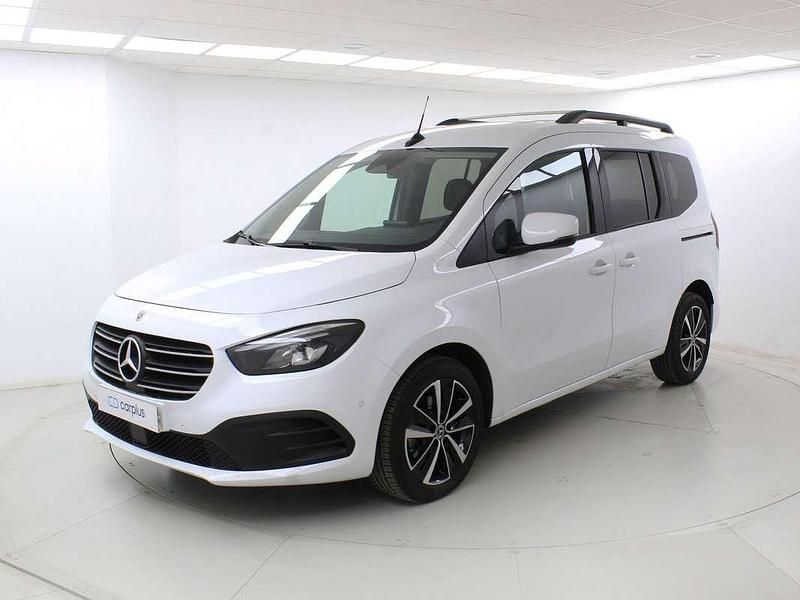 Usado Mercedes T180 Progressive 116 CV (85 kW) 2024 Blanco Monovolumen
