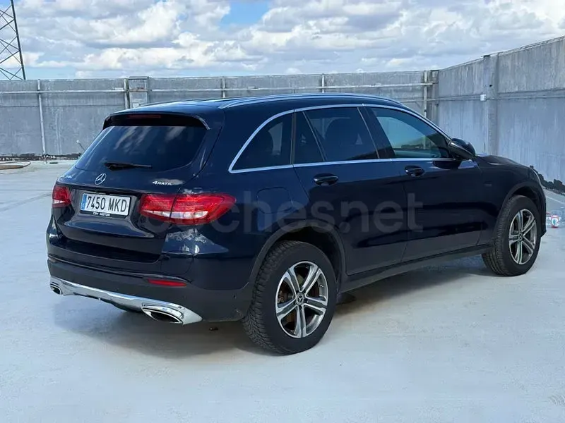 Usado Mercedes GLC300e 320 CV (235 kW) 2020 Azul SUV