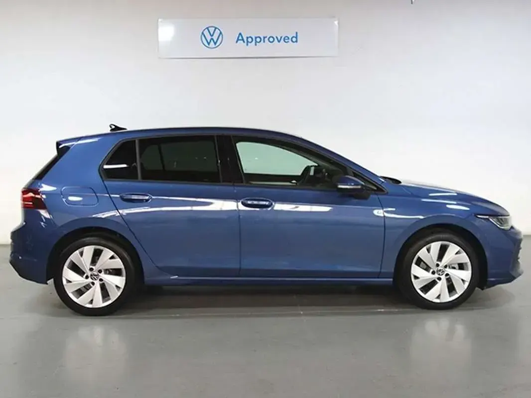 Usado VW Golf VIII 116 CV (85 kW) 2025 Azul Utilitario