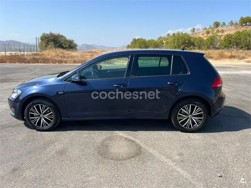 Usado VW Golf VII Edition 110 CV (80 kW) 2016 Azul Berlina