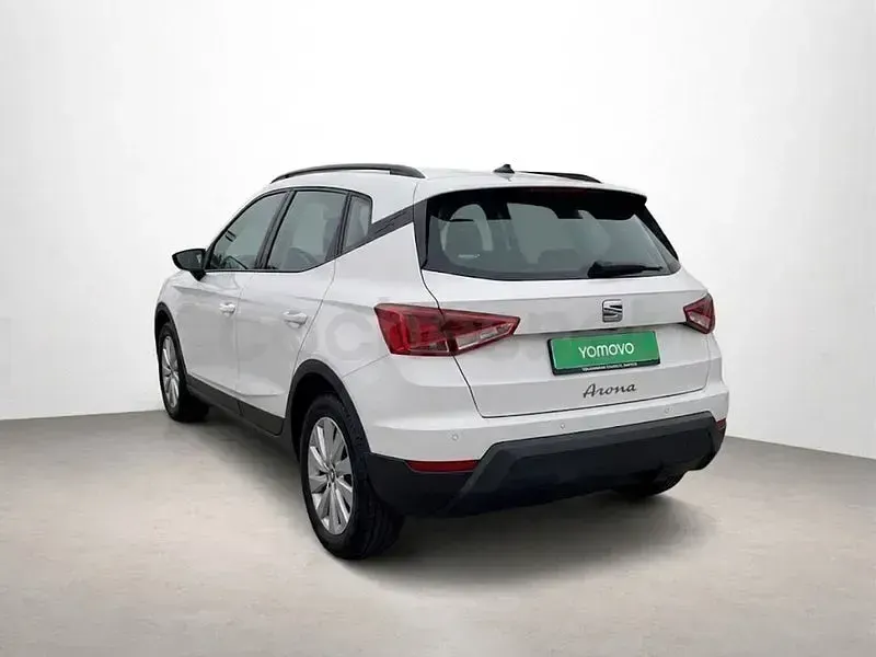 Usado Seat Arona Style 110 CV (80 kW) 2021 Blanco SUV